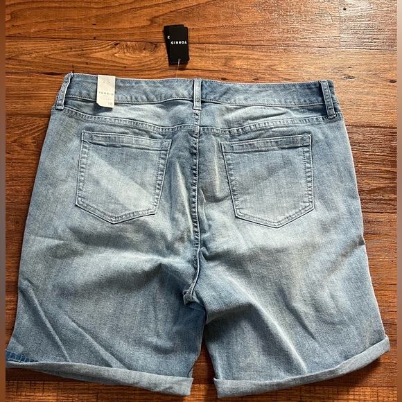 Torrid Bermuda ripped jean shorts - Picture 4 of 5
